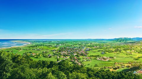 神是造物的主，神的權柄獨一無二