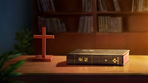 宗教界认为圣经都是神所默示的，都属于神的话，这种观点错在哪里