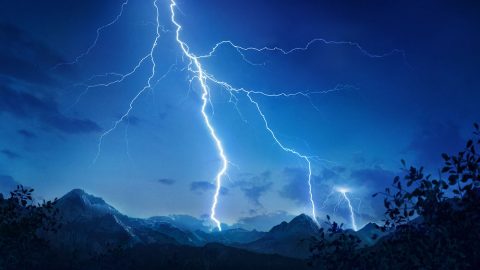 把獨一真神定規為「三位一體的神」是對神的褻瀆，是最荒唐的謬論