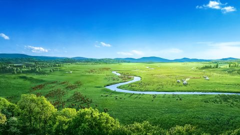 任何天使都不能稱為神，因為它創造不了天地萬物