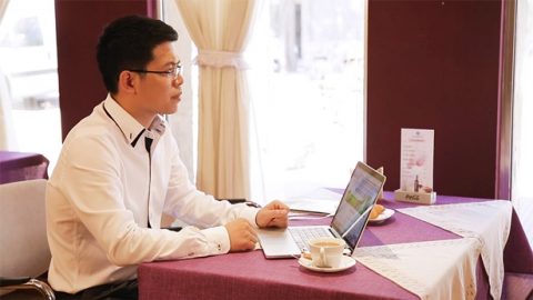 Facebook上搭建起的生命橋梁