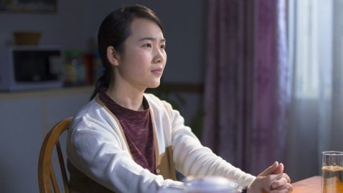 一個姊妹在沉思